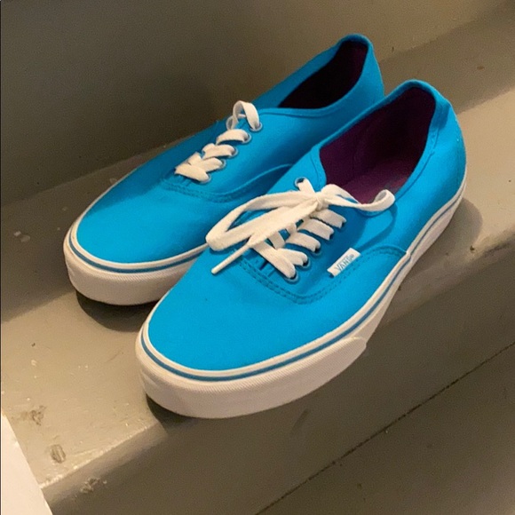 Vans Shoes - NEVER USED VANS W: 10 M: 8.5